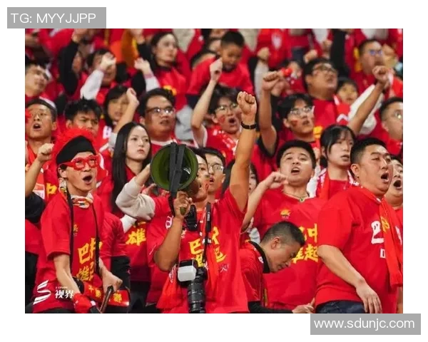 成都足球明星助阵活动精彩纷呈引发球迷热情关注与期待 成都足球明星助阵活动精彩纷呈引发球迷热情关注与期待