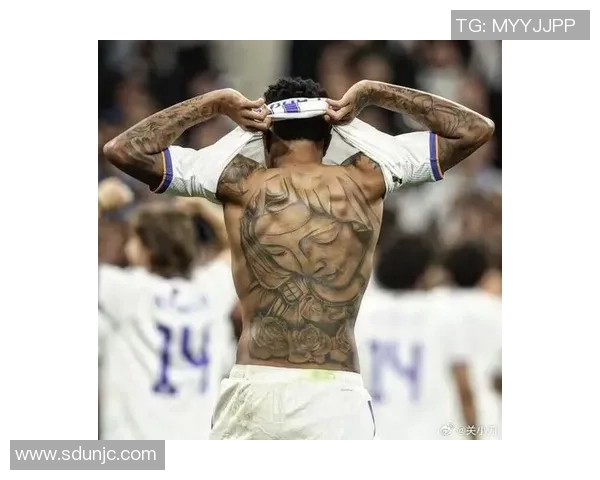 满身纹身的足球明星是谁他在赛场上的表现如何 满身纹身的足球明星是谁他在赛场上的表现如何